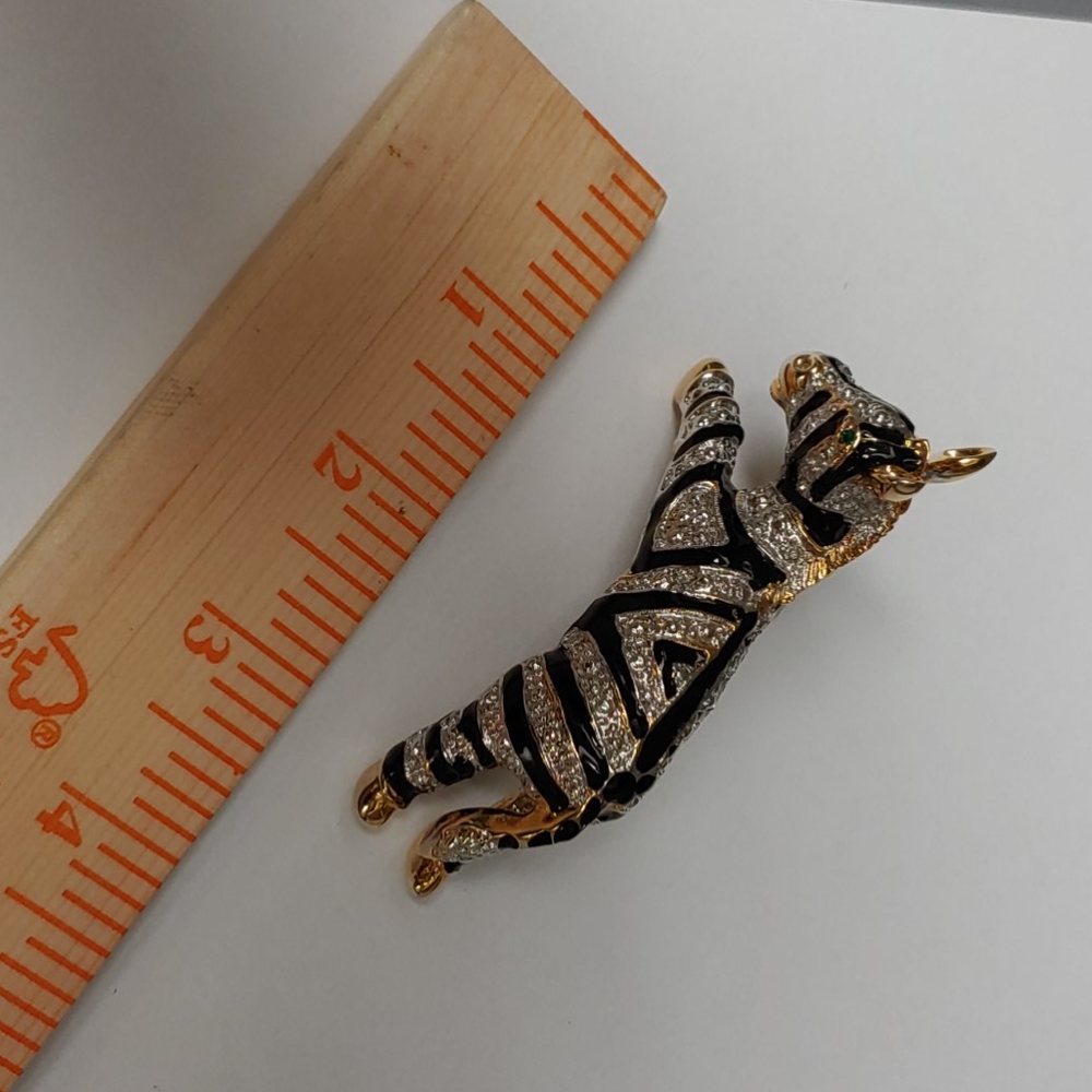 3.5" Zebra shoulder pin